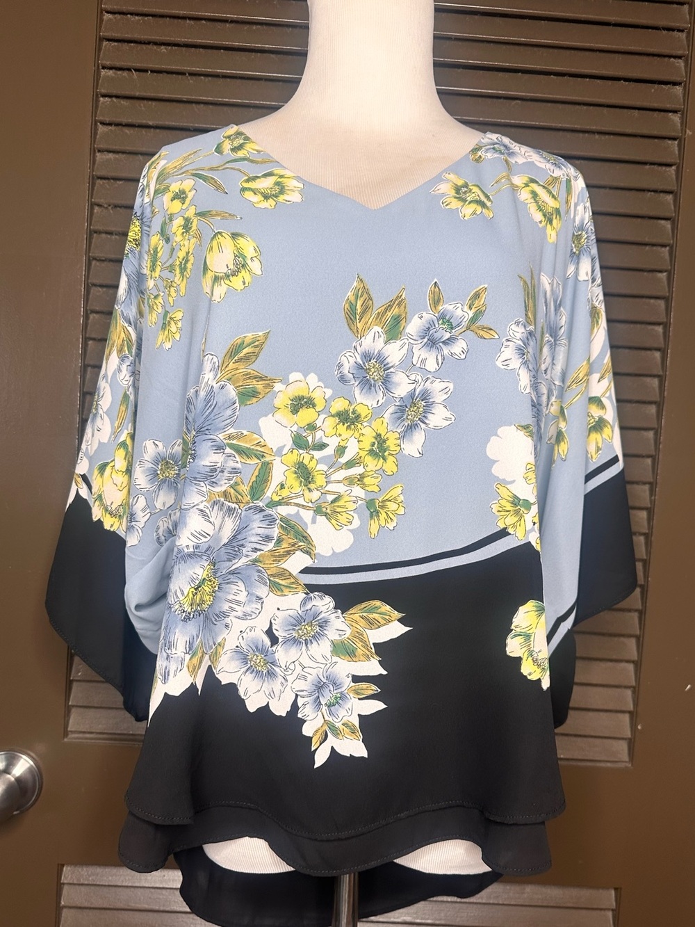 White House Black Market Light Blue Floral V-Neck Tunic with Black Trim